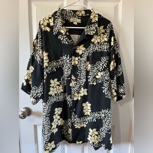 Tommy Bahama 100% silk black Hawaiian shirt. Sz XL